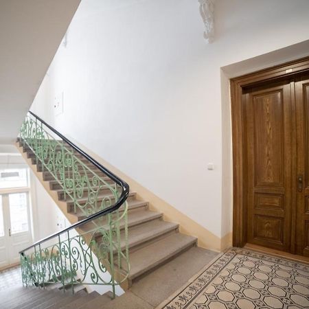 New Apartments Near Dancing House Praag Buitenkant foto