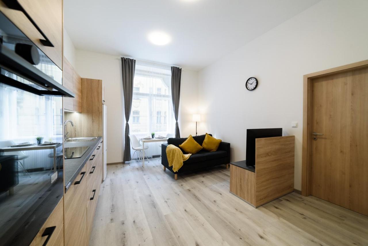 New Apartments Near Dancing House Praag Buitenkant foto