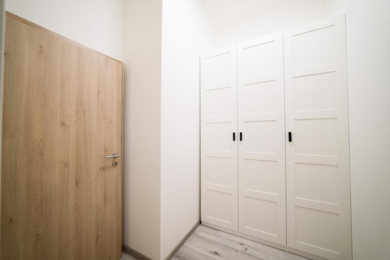 New Apartments Near Dancing House Praag Buitenkant foto